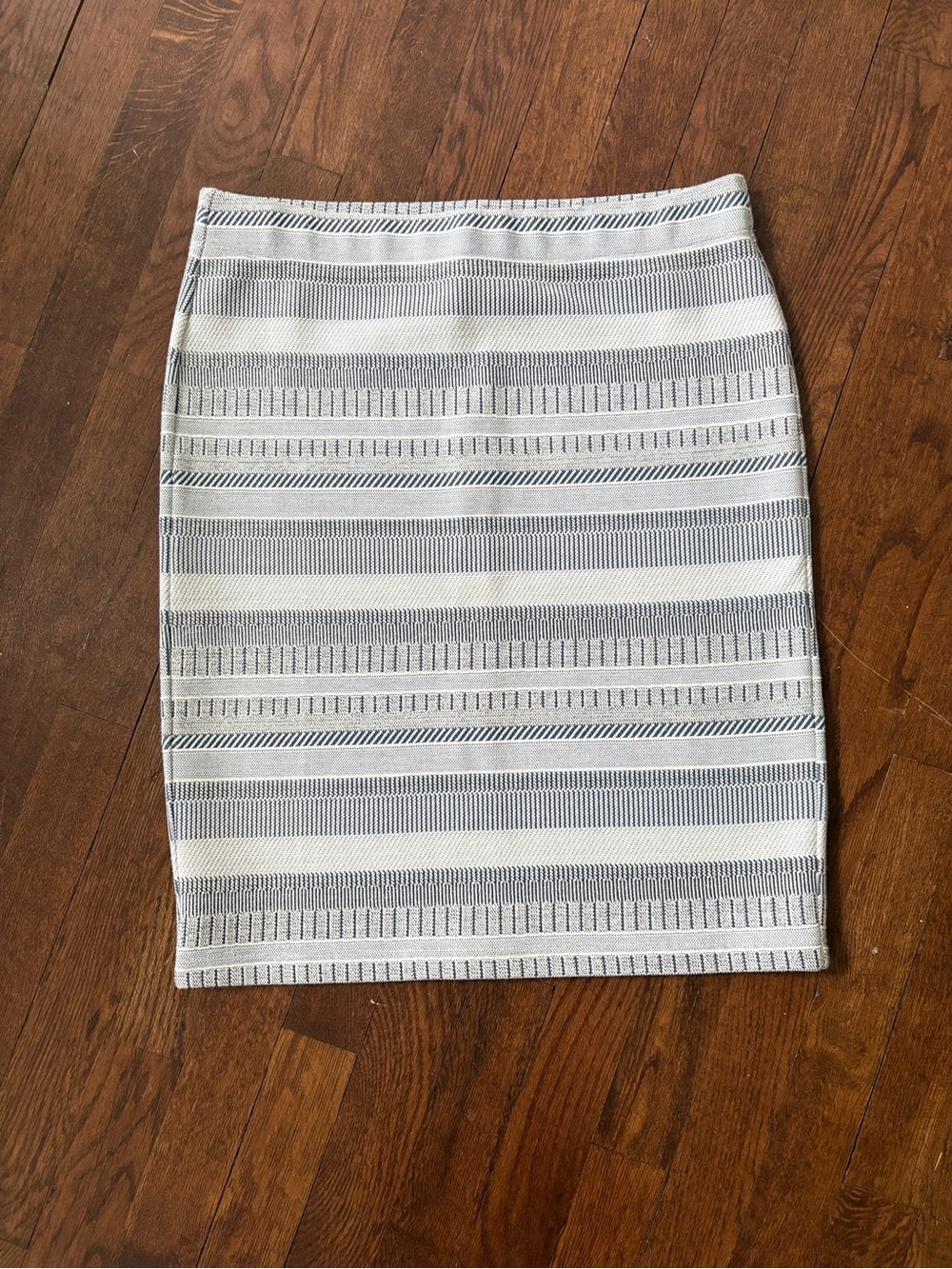 LOFT White and Gray Striped Pencil Skirt